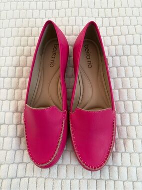 Beira Rio Women’s Hot Pink Slip-On Loafers
